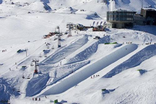 Hostel Boardercamp Laax - Swiss Mountain Hostel