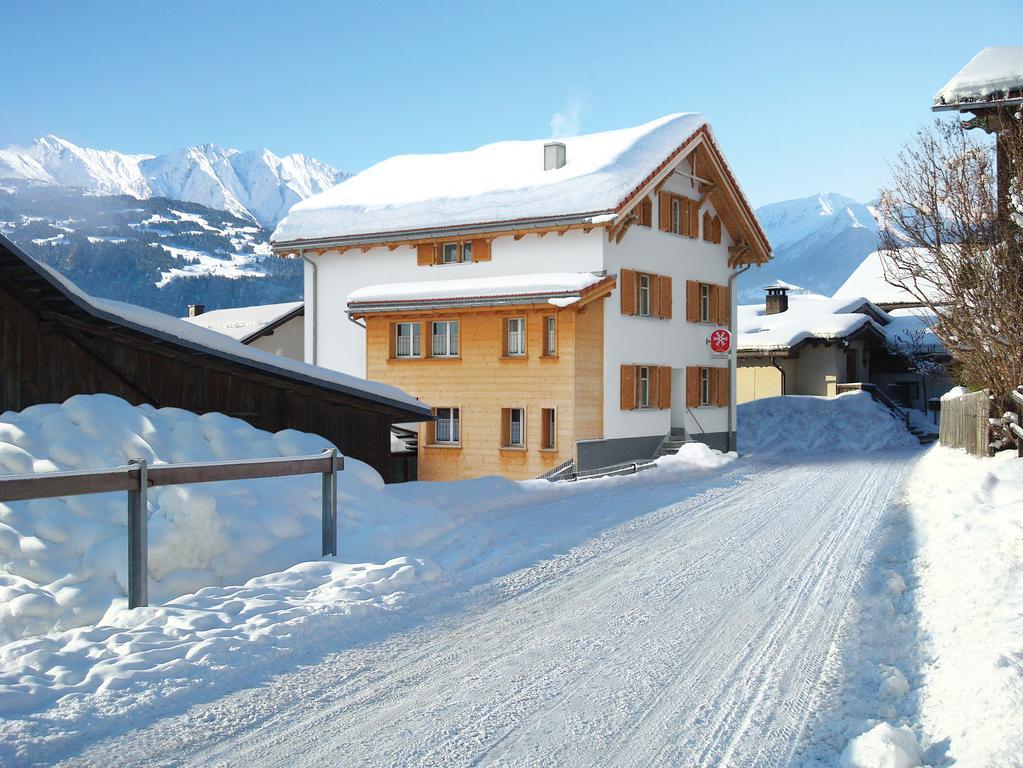 Hostel Boardercamp Laax - Swiss Mountain Hostel